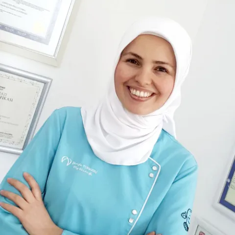 Dt. Diş Hekimi Şerife Türkeri