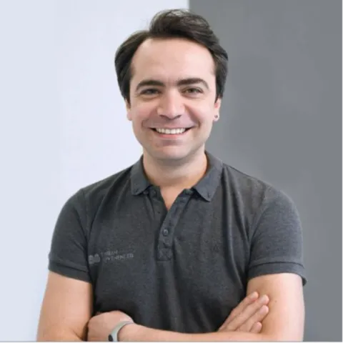 Dt. Emrah Güvenenler