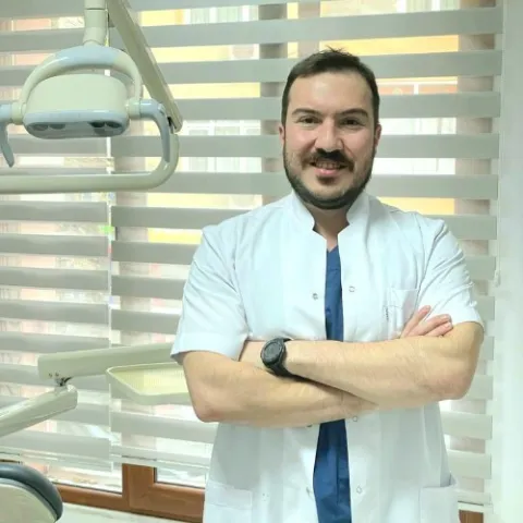 Dt. Gökhan Bitmiş