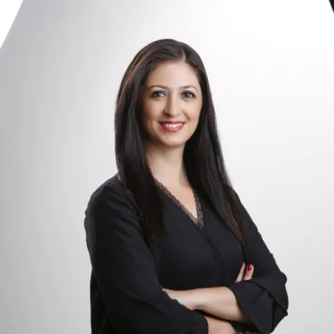 İDİL ŞENGÖZ TOSUN İdil Şengöz Tosun