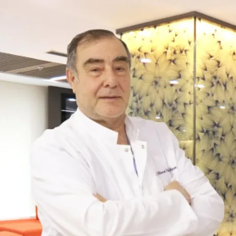 Op. Dr. Ahmet Hulusi Tekşen