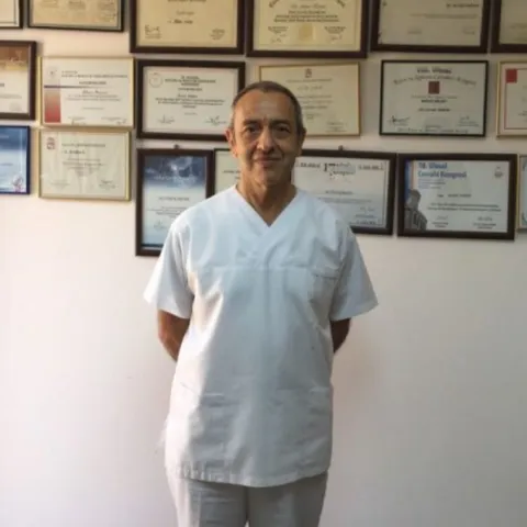 Op. Dr. Altan Karan