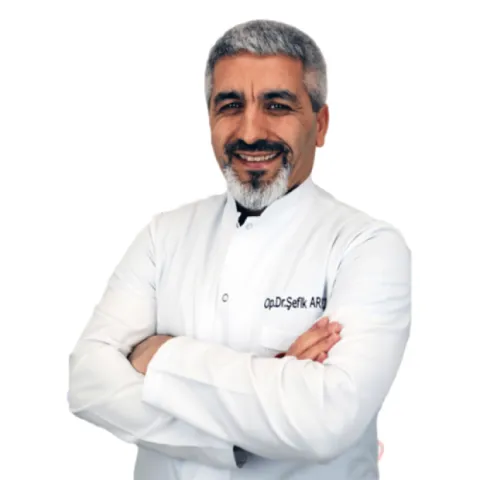 Op. Dr. Şefik Arpacı
