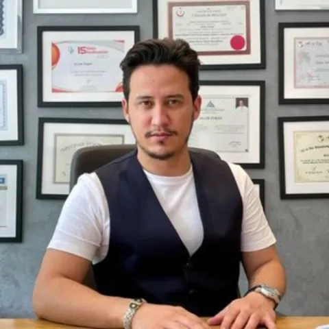 Op. Dr. Selim Turan