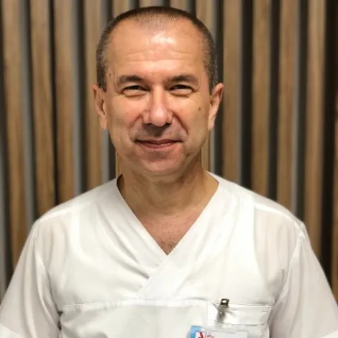 Op. Dr. Ünsal Aybek