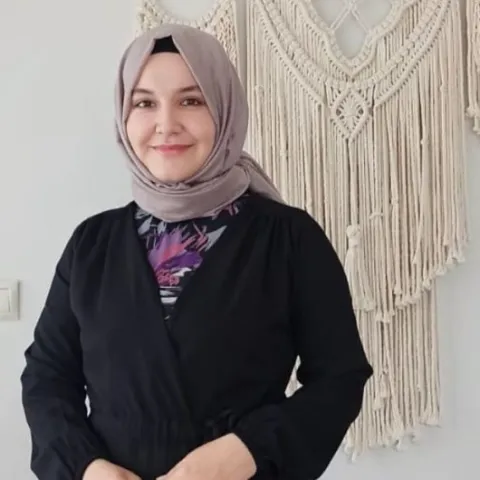 RÜMEYSA BETÜL TURSUN Rümeysa Betül Tursun