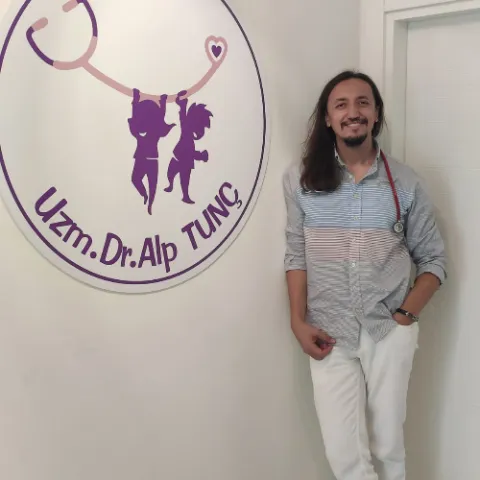 Uzm. Dr. Alp Tunç