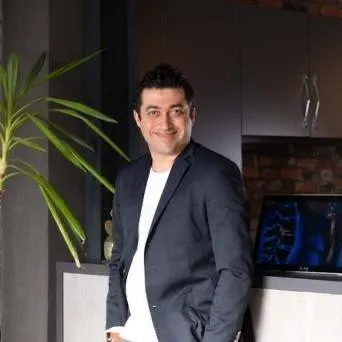 UZM. DR. Canberk Gül