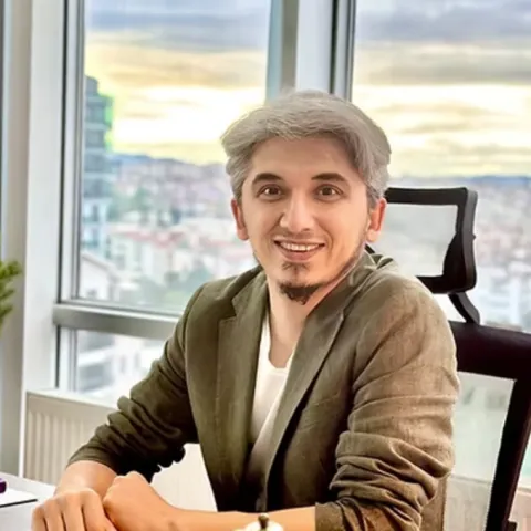 UZM. DR. Nevzat Çamlı