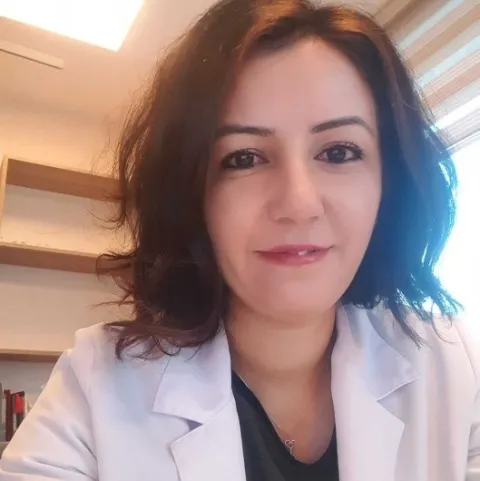 UZM. DR. Şerife Deniz Ak Tura