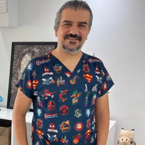 Uzm. Dr. Velat Çelik